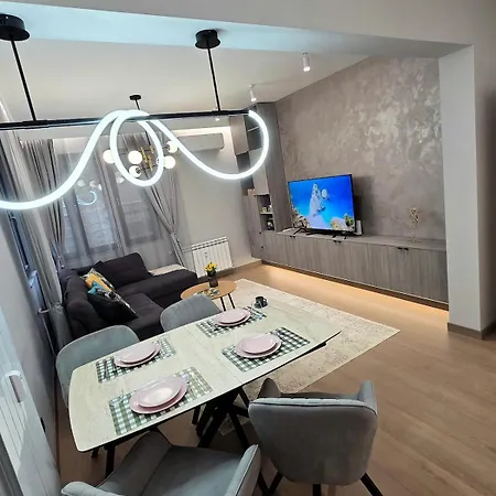 Luxury Designer Next To Ndk And Free Parking Διαμέρισμα